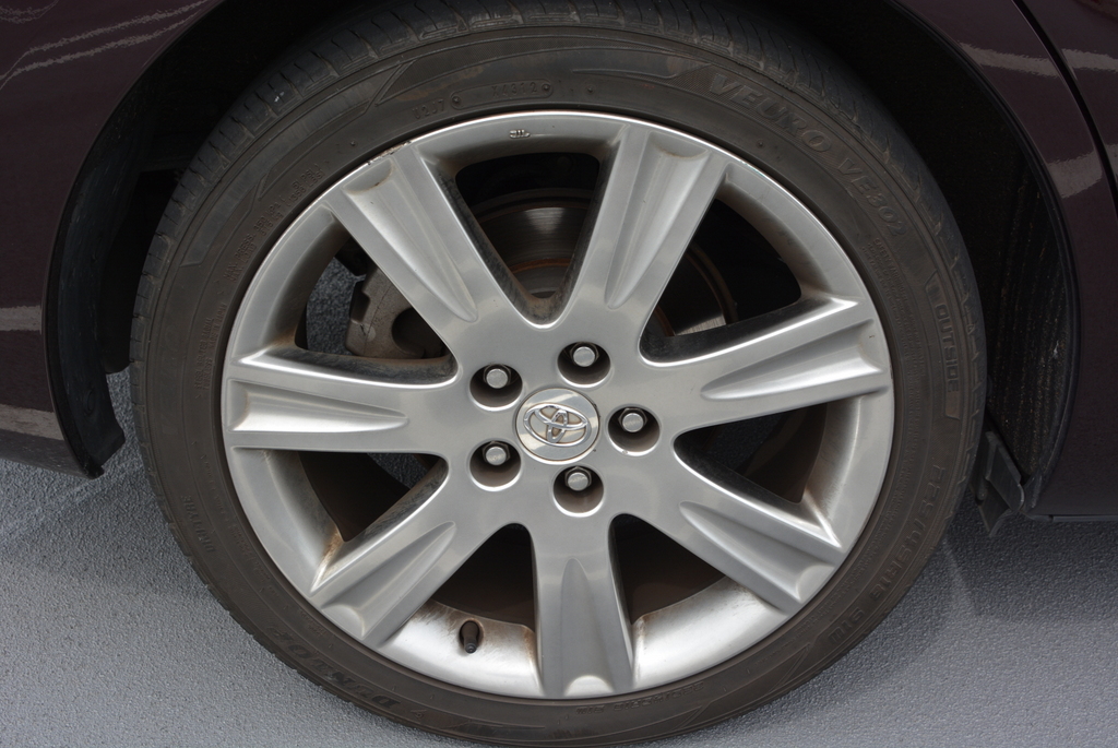 Gorgeous Mark X Zio 6seater wagon! TRD!